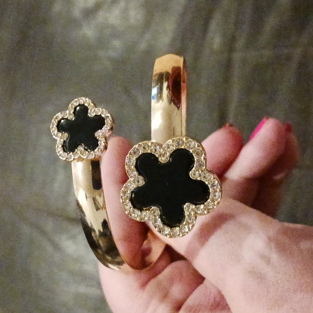 Gold Plated Diamond Flower Clover Bangle Bracelet